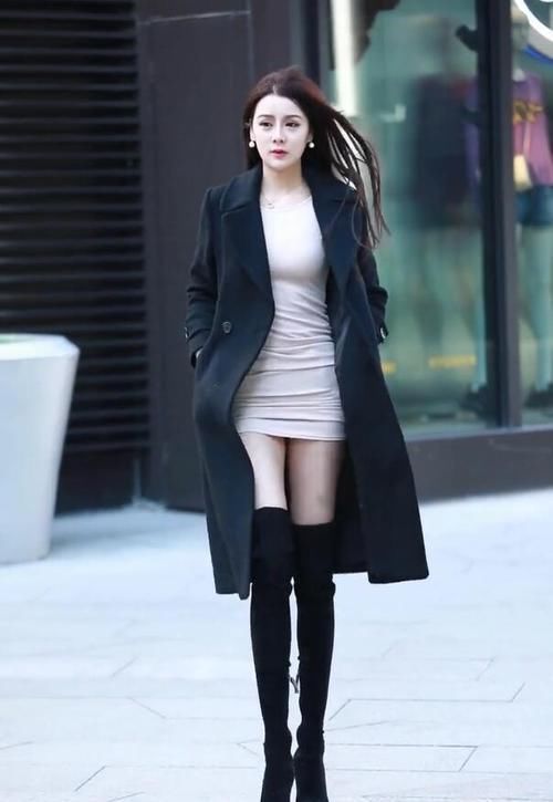 冬季街头的“美腿神器”,让女人在路人中脱颖而出