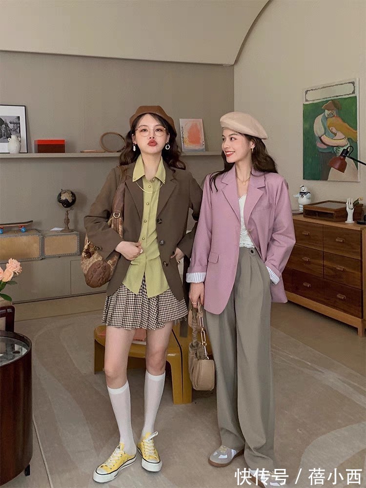 西装|真正有品味的女人,入秋第1套搭配首选“外套+裙子”,时髦又高级