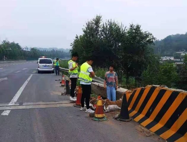 河南|河南一公路养护女职工在抢险中殉职