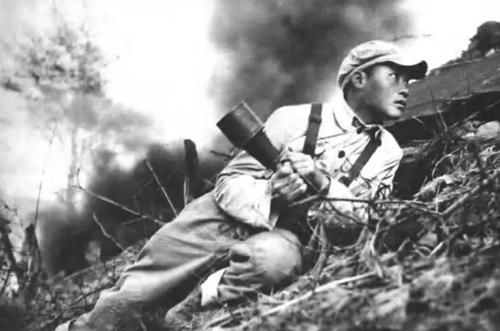 指导员|志愿军缴获几桶黑色粉末，用来当路标用，为何首长听后却心疼不已