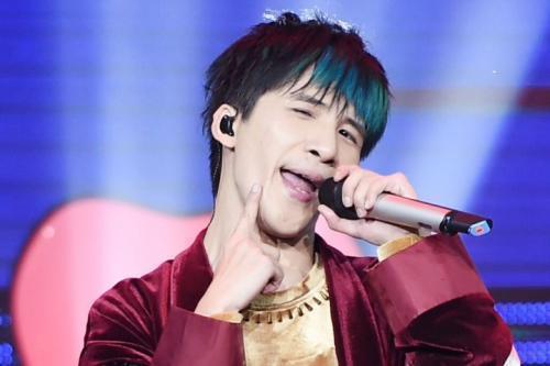 歌手|歌手不唱歌、演员不演戏,全靠综艺撑热度的明星都有谁?