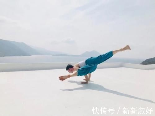 支撑|手臂有力吗,髋打开了吗?试试这个手臂支撑体式!