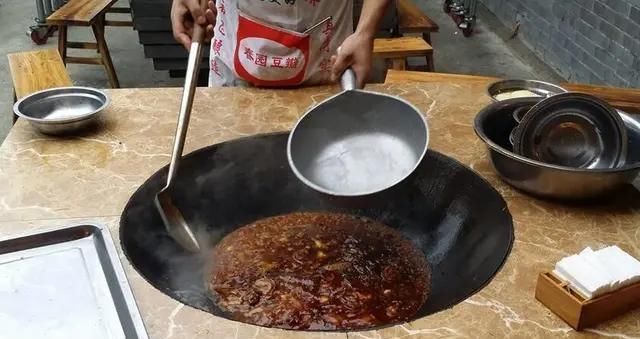 发现|一家10口去吃柴火鸡,268元以为捡到便宜结账才发现有“猫腻”