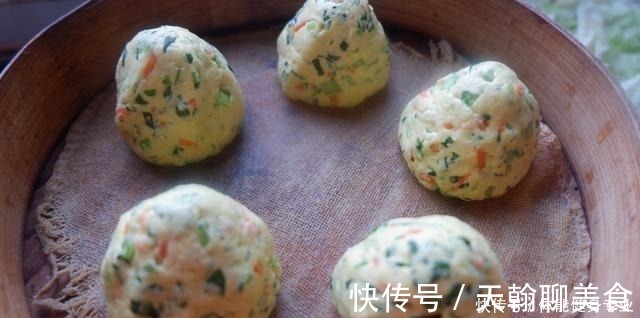 窝窝头|玉米面这样做不但营养更加丰富，口感又松又软，而且颜色鲜艳亮丽
