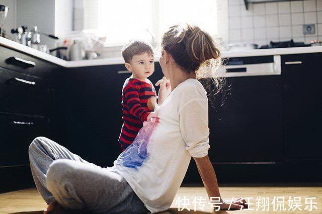 医生|8岁儿子喜欢摸妈妈胸,医生指明原因,宝妈羞愧低下头