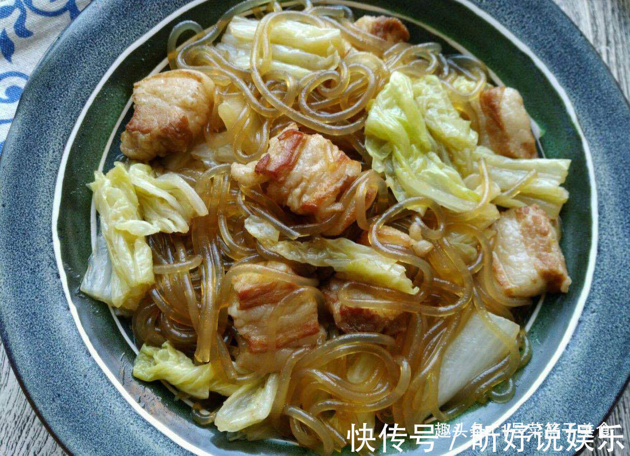 白菜炖粉条,你知道怎么做才好吃吗可以让你吃到舔盘子