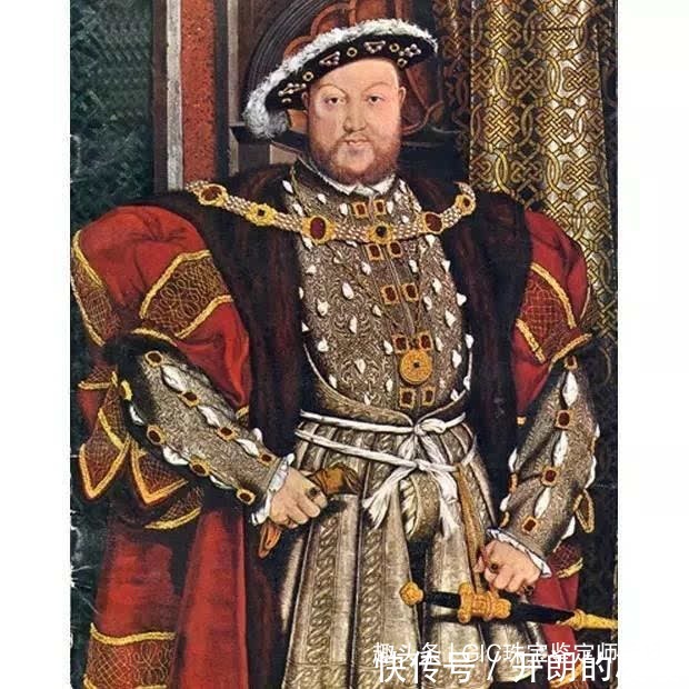 首饰 西方的古代男士为何喜欢佩戴首饰而且各有特点，只为显示这东西