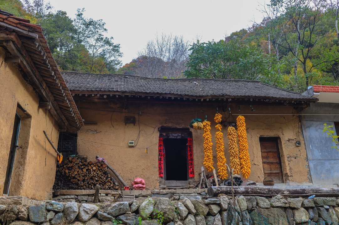 铁顶太兴山，号称终南第一峰险过华山，我用七个小时带你走完全程