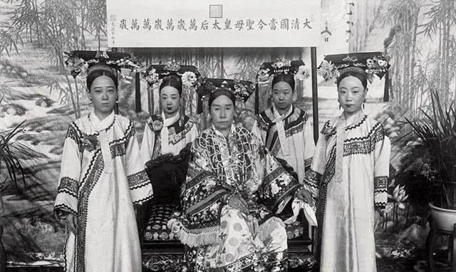美貌|她是晚清第一美人，黑白照难掩美貌，却被慈禧害苦半辈子