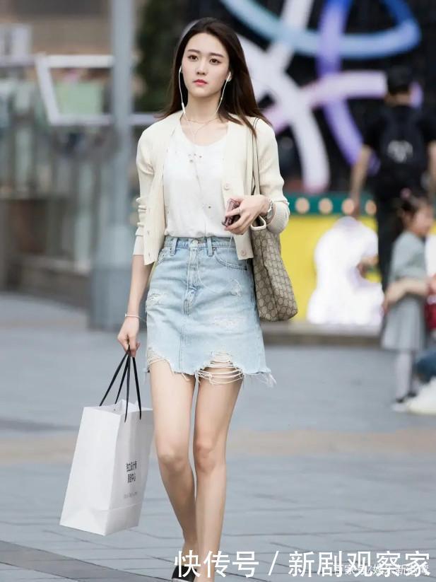 它们都是牛仔,你看到的都是牛仔裤,牛仔裙也在闪闪发光