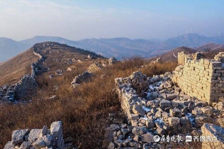 巍峨|博山城南有处南平山，山上有座石头城堡，巍峨壮观