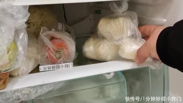 过年保存馒头直接放冰箱放错了，教你一招，放1个月不干硬不发霉