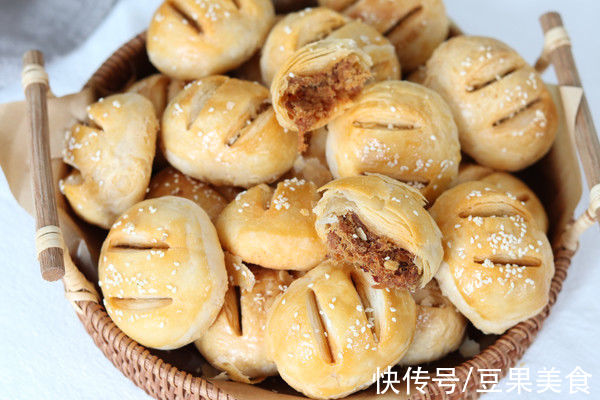 #安佳万圣烘焙奇妙夜# 香辣肉松酥，又酥又辣好过瘾