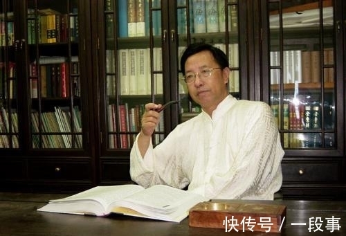 中国书法#书法兰亭奖得主指出,对“丑书”评判有失当之处,暗讽田蕴章