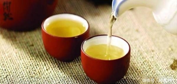 泡水|肝“净”更长寿,养肝常喝2种水,排出肝脏垃圾,肝病不来扰!