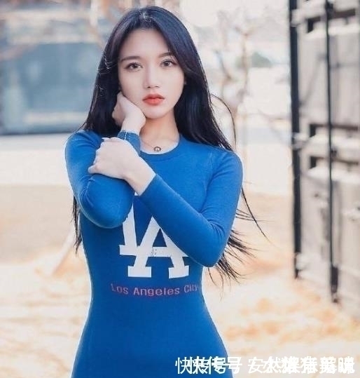 穿搭 长相甜美的小姐姐,气质轻松凸显,更显时尚靓丽的形象