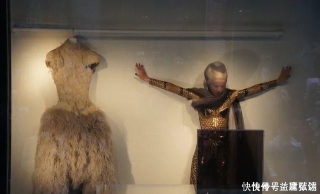 麦昆|麦昆设计的终极收藏家Gaga花75万找她买裙子,贝嫂最想赢的女人