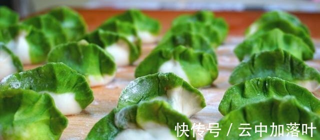 煮速冻水饺，很多人第1步就错了，掌握4个步骤，和鲜水饺一样好吃！