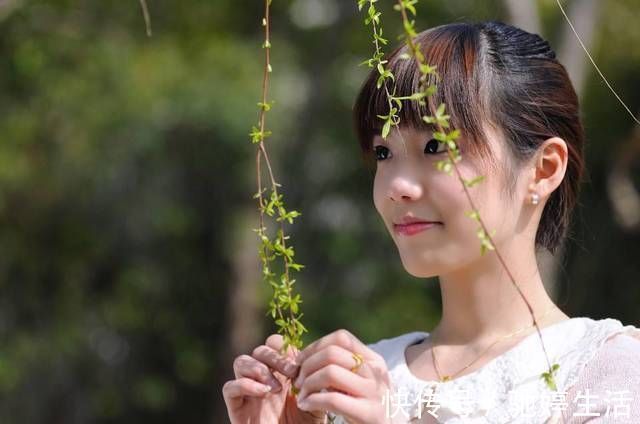 |幽默笑话老婆今天打了三个电话问我什么时候回家，我越想越不对