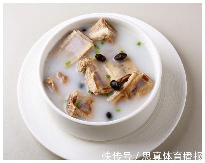 凉拌菜|炒菜时,先放盐还是后放盐?掌握4个小技巧,厨房小白也能做好菜