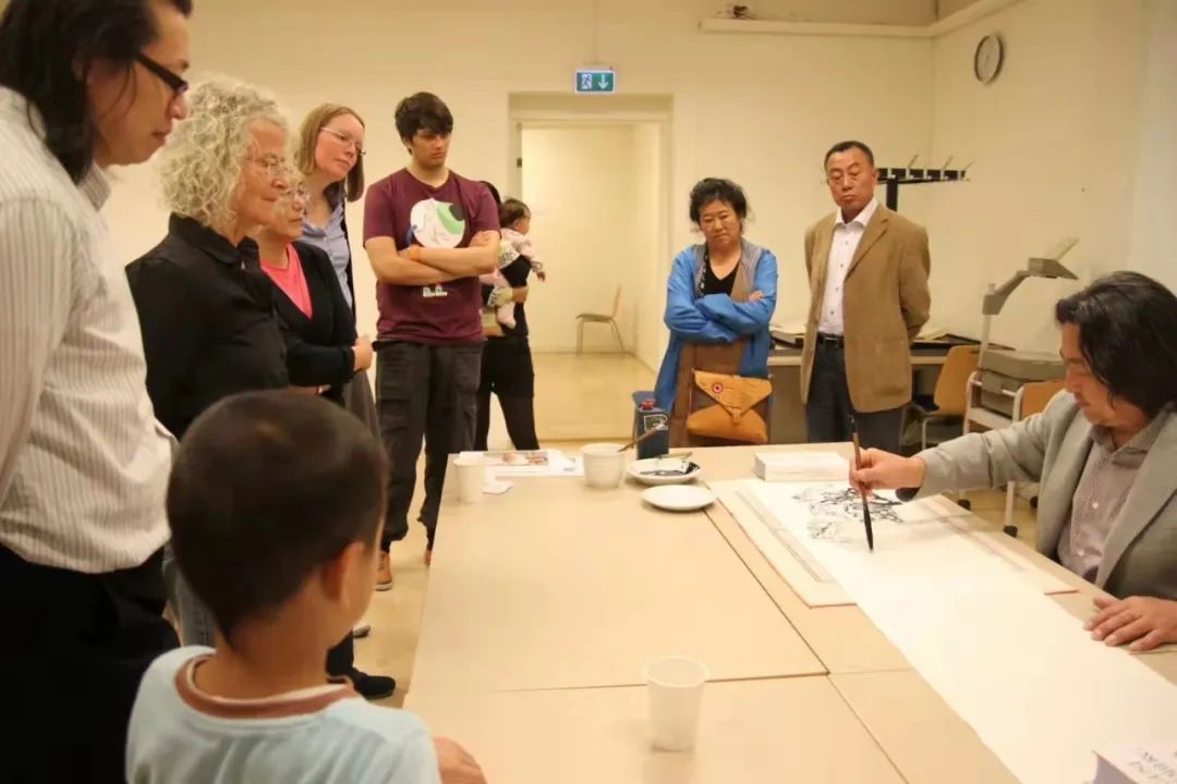 杨大眼造像@中西结合笔传情·锐意创新始通神——张山绘画人物山水艺术新貌