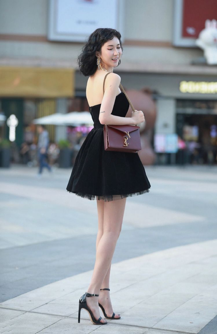 优雅|短发的时尚小姐姐,黑色的搭配显瘦显优雅,经典又不失时尚