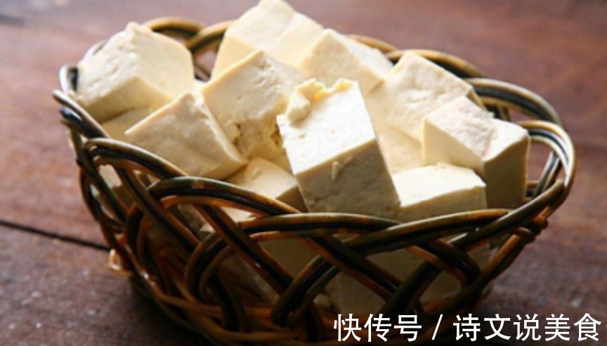 想要补钙，豆腐是首选！1块豆腐，4个鸡蛋，上档次的新做法！