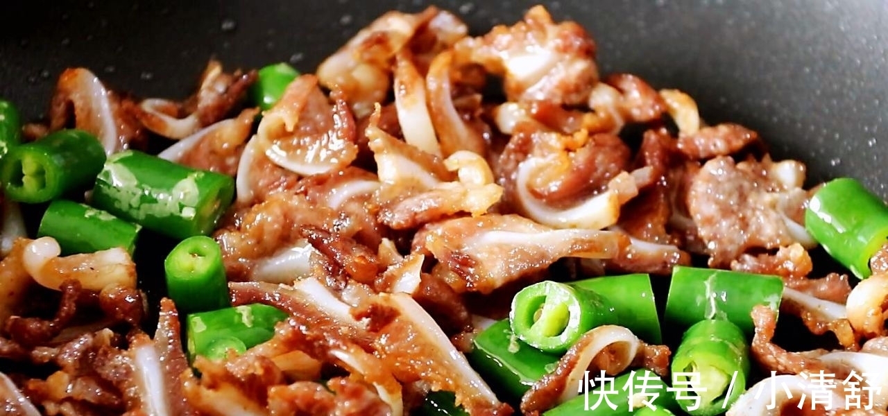 大蒜头|一盘大蒜,2块猪脆骨,先炸后炒,简单两步就能搞定,好吃不难做