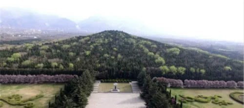  奴隶主|秦始皇的兵马俑里都是真人？一尊裂开的兵马俑，解开千古谜团