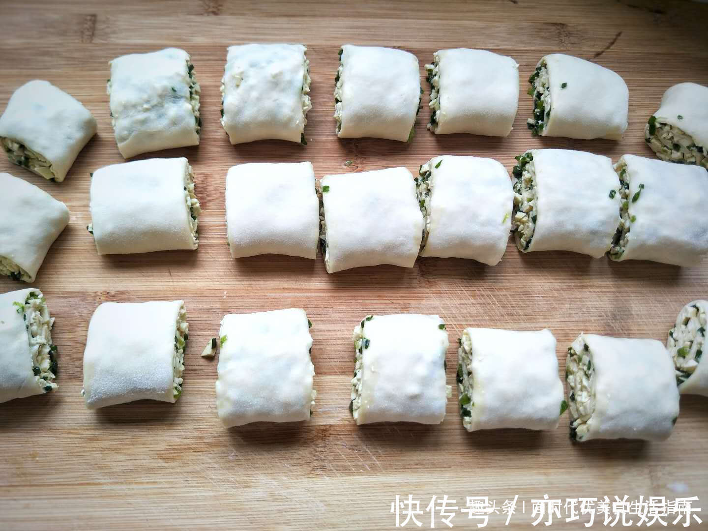 这道早点酥脆好吃，比包子简单，比饺子快手，做一大锅才5块钱