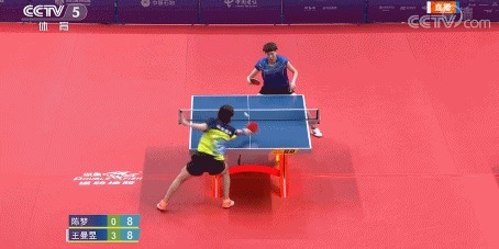 孙颖莎|将与孙颖莎争冠!全运会女单:王曼昱4-0横扫陈梦晋级决赛