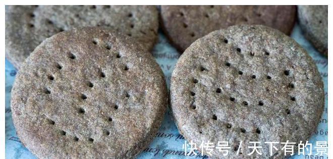 牛奶|想吃饼干自己在家做，不油炸，不放添加剂，低脂又健康，香脆可口