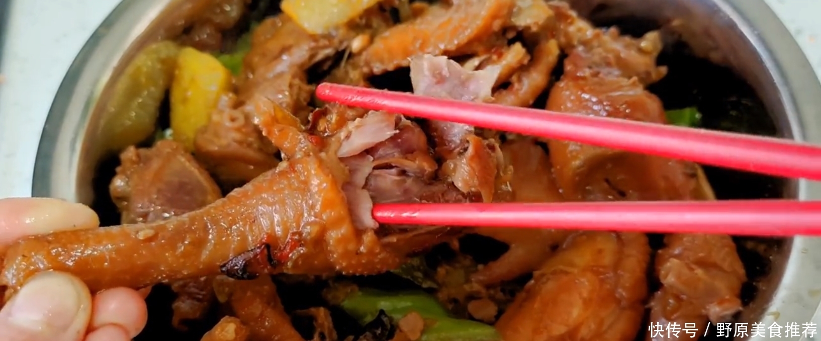 家常炖老母鸡,不用炖3小时,教你一妙招,40分钟鸡肉软嫩入味