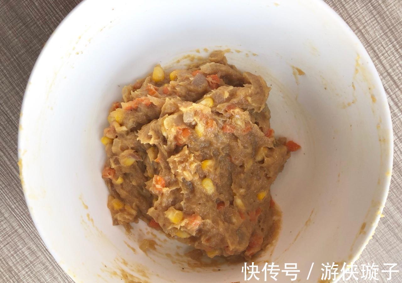 低脂美味的鸡肉丸,加入时蔬煎一煎,一口一个好吃到停不下来