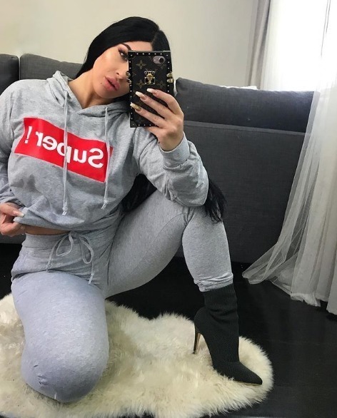 模特|她是132斤的大码模特，妖艳身材，让无数男人拜倒在她的包臀裙下