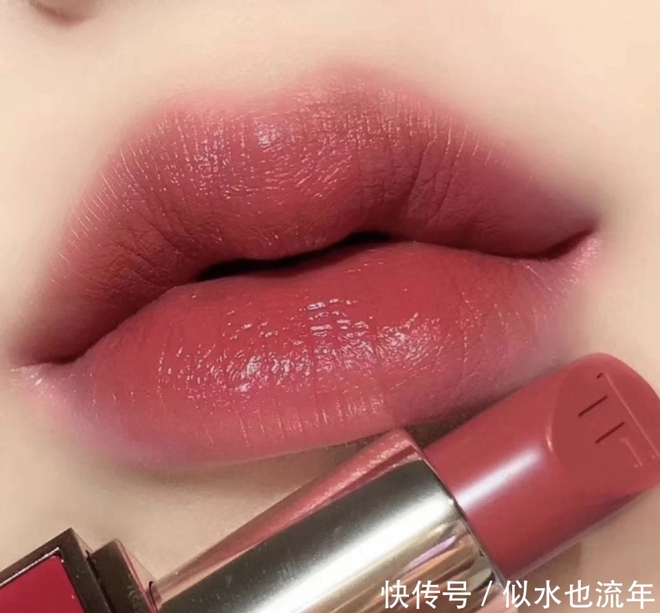 花钰|30岁以上的气质女人,口红不会涂红色,真正的温柔色是这几只