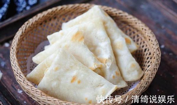 烙饼要暄软,用对水是关键,这样和面,凉了饼也特别软!