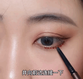 眼睑|双眼皮、大眼睛已经过时了，现在的美女标准是这样..