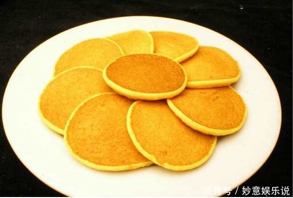 家人|一碗糯米粉,不放一滴水,做家人爱吃的早餐,喷香诱人,上桌抢光