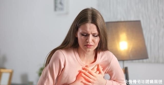 黑眼圈|女性开始衰老了,身体通常会发出6个“信号”,希望你一个也没有