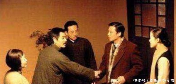 郭沫若四字骂鲁迅,鲁迅加了一个字回骂,道尽了郭沫若的一生