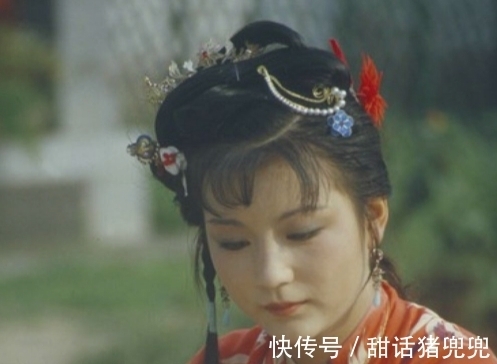 琉璃白雪$《红楼梦》薛宝琴:出场寿怡群芳开夜宴,离场琉璃白雪红梅