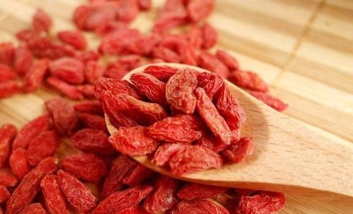 养颜|女性想要皮肤好,适合常吃3种食物,嫩肤养颜,延缓衰老