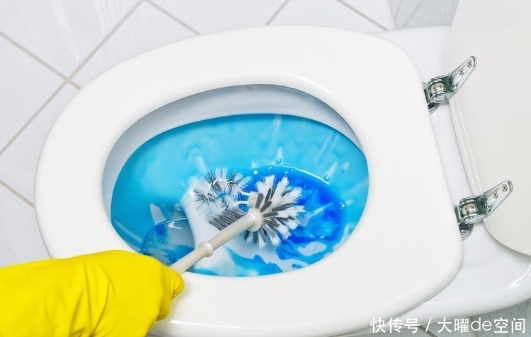 肠道|大便黏马桶就是病?再不注意这3大行为,肠道真的扛不住了