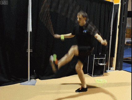 |搞笑GIF:听说怀孕了不能翘二郎腿,不然生出的孩子是这样的