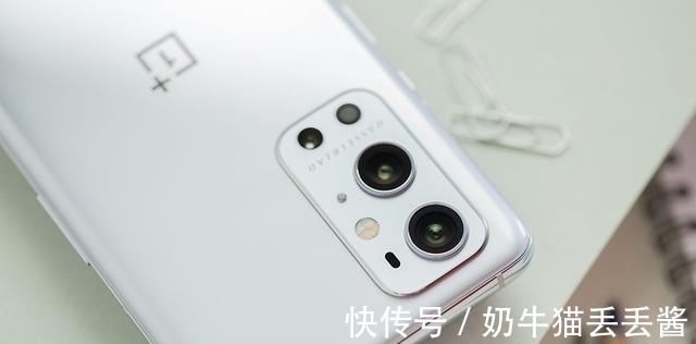 骁龙8gen1处理器|开卖九个月下跌1700元，12GB+256GB+65W，高档四摄旗舰加速退场