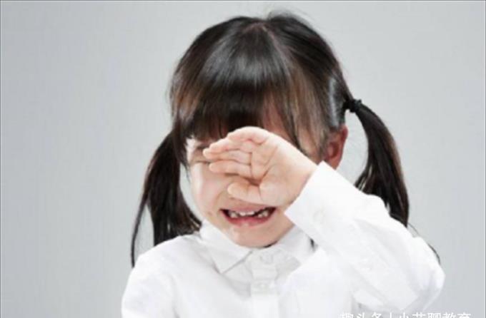 学生|我前方3只猴后方5只,一共几只?学生答8被扣分,网友:强词夺理