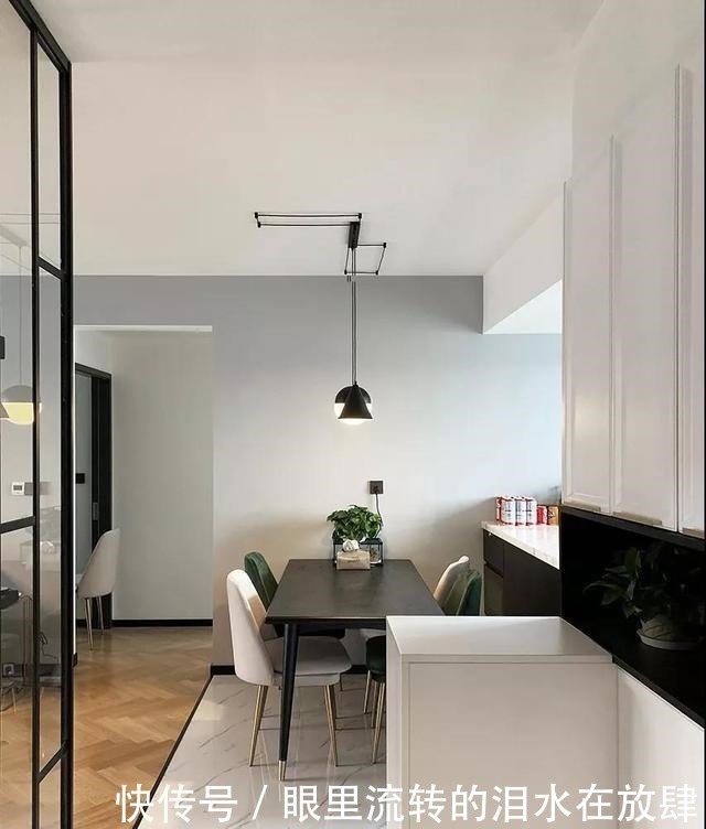 小吧|110平三居室,储物间、衣帽间、中西厨都有了(附设计图)!