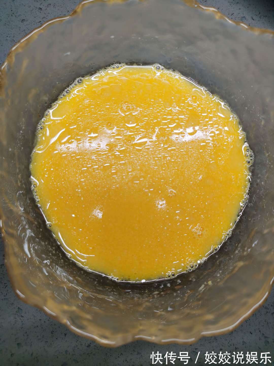 蛋白|6个鸡蛋,1碗面粉,不用烤箱,在家做蛋糕,比外面买的还好吃