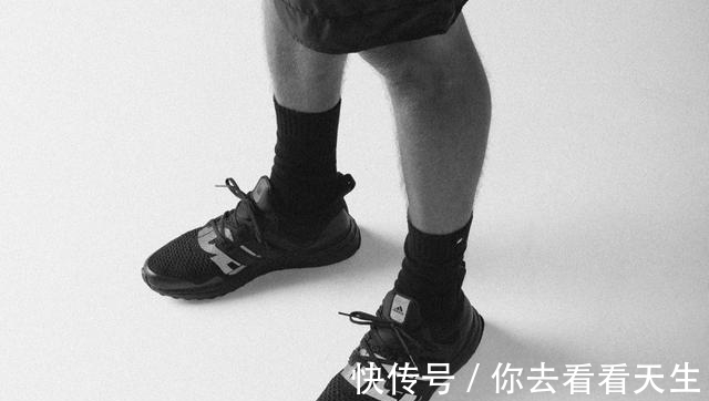 yeezy 一年 365 天都穿不腻的黑魂狂潮,黑的也太帅了